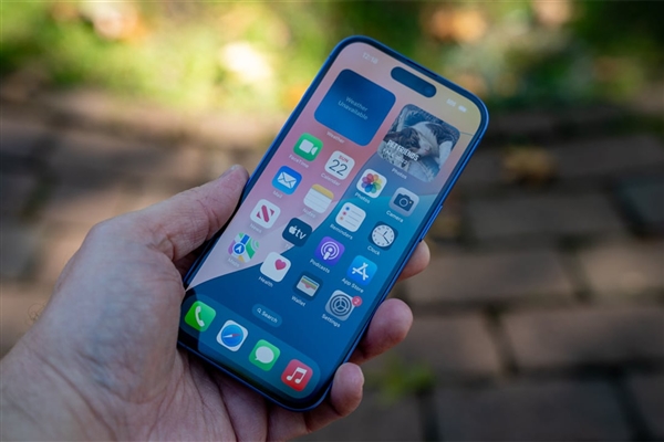 蘋果官網(wǎng)頁面調(diào)整：iPhone國行用戶期待的AI板塊消失了