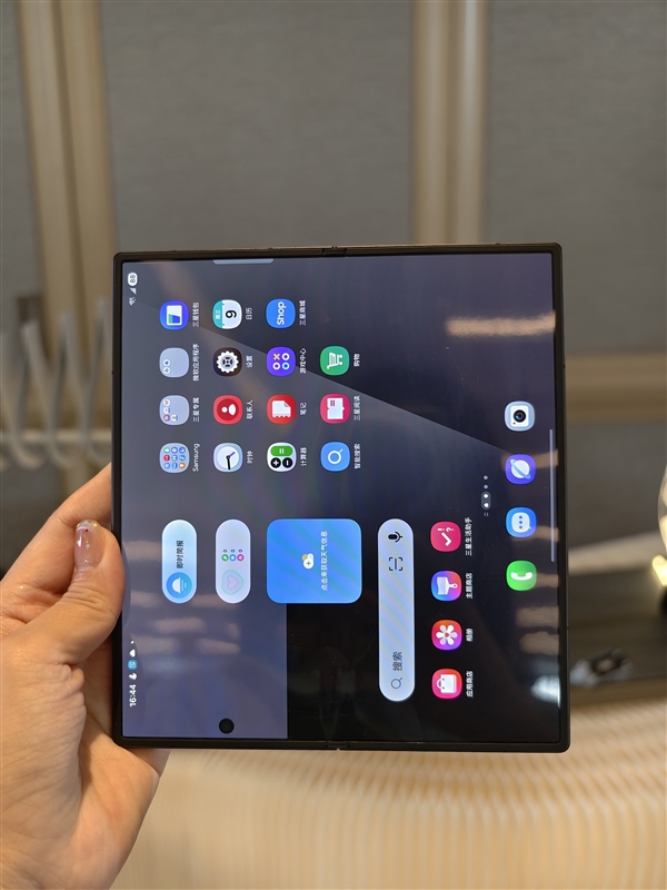 13999元起！三星Galaxy Z Fold7正式發布：8.9mm、215g全球輕